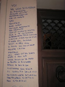 Roma, isola pedonale del Pigneto, strada ormai chiusa da un cancello